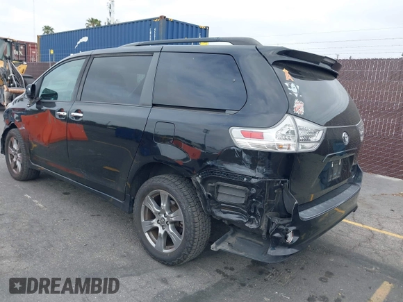 2018 Toyota Sienna SE with VIN 5TDXZ3DC0JS939237, listed as a IAAI auction lot 42249086 with 79,210 mi miles and . Bid and sale history available at DreamBid. Image 3.
