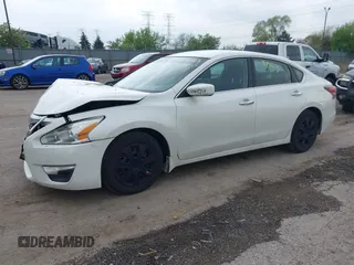 2015 Nissan Altima 2.5 S with VIN 1N4AL3AP1FC427662, listed as a IAAI auction lot 42183863 with 106,147 mi miles. Bid and sale history available at carsss.com. Image 2.