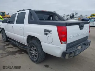 2003 Chevrolet Avalanche with VIN 3GNEC13T53G324092, listed as a IAAI auction lot 42041159 with 313,780 mi miles. Bid and sale history available at carsss.com. Image 3.