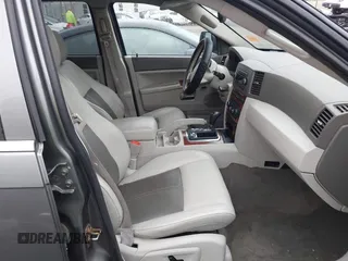 2007 Jeep Grand Cherokee Limited with VIN 1J8HR58P27C604125, listed as a IAAI auction lot 42636591 with 175,597 mi miles and . Bid and sale history available at DreamBid. Image 5.