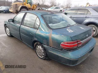 1998 Oldsmobile Cutlass GL z VIN 1G3NB52M2W6317412, wystawiony jako IAAI lot #41507437 z przebiegiem 115 394 mil mil oraz . Historia ofert i sprzedaży dostępna na DreamBid. Obrazek 3.