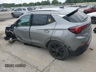 2024 Buick Encore GX Sport Touring с VIN KL4AMDSL7RB027957, выставлен на аукционе Copart как лот 61582995 с пробегом 41 536 миль миль и Списание • Salvage title. История ставок и продаж доступна на DreamBid. Изображение 2.