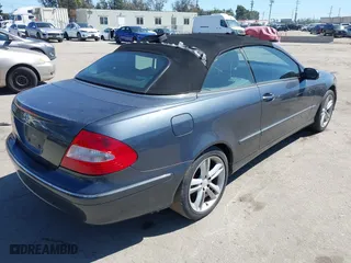 2008 Mercedes-Benz CLK-Class 3.5L with VIN WDBTK56F48F253345, listed as a IAAI auction lot 41813897 with 110,145 mi miles. Bid and sale history available at carsss.com. Image 4.