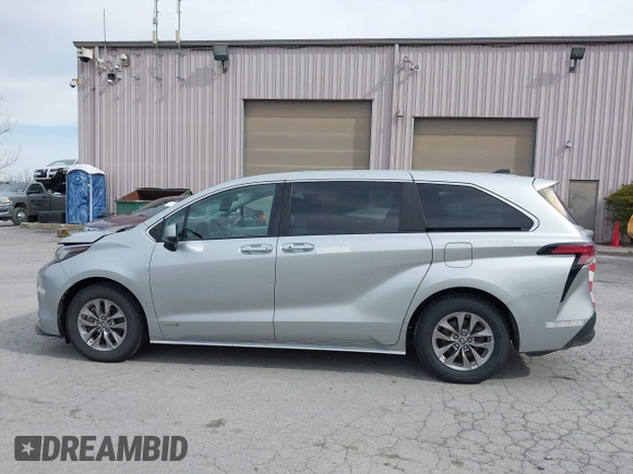 2021 Toyota Sienna LE z VIN 5TDKSKFCXMS036779, wystawiony jako IAAI lot #42037165 z przebiegiem 351 529 mil mil oraz . Historia ofert i sprzedaży dostępna na DreamBid. Obrazek 14.