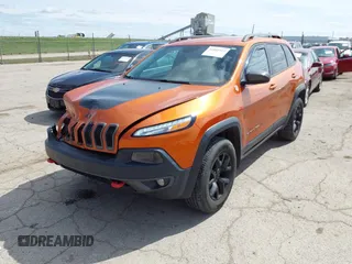 2016 Jeep Cherokee Trailhawk с VIN 1C4PJMBS4GW104841, выставлен на аукционе IAAI как лот 41883523 с пробегом 171 734 миль миль и . История ставок и продаж доступна на DreamBid. Изображение 17.