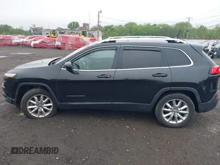 2016 Jeep Cherokee Limited z VIN 1C4PJMDS5GW280679, wystawiony jako IAAI lot #42186825 z przebiegiem 75 256 mil mil oraz . Historia ofert i sprzedaży dostępna na DreamBid. Obrazek 14.