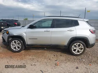 2024 Jeep Compass Latitude with VIN 3C4NJDBN9RT118616, listed as a IAAI auction lot 42030101 with 34,073 mi miles. Bid and sale history available at carsss.com. Image 14.