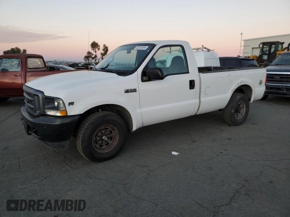 2002 Ford Super Duty F-250 XL with VIN 1FTNF20L32EA82290, listed as a Copart auction lot 82052494 with 133,019 mi miles and Clean Title. Bid and sale history available at carsss.com. Image 1.