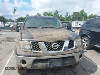 2006 Nissan Frontier SE z VIN 1N6AD07W86C457386, wystawiony jako IAAI lot #42263208 z przebiegiem 169 768 mil mil oraz . Historia ofert i sprzedaży dostępna na DreamBid. Obrazek 6.