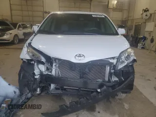 2013 Toyota Sienna XLE AAS with VIN 5TDYK3DC9DS388996, listed as a Copart auction lot 51067235 with 83,333 mi miles and Salvage Title. Bid and sale history available at carsss.com. Image 5.