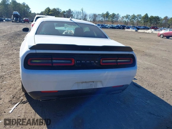 2019 Dodge Challenger R/T Scat Pack z VIN 2C3CDZFJ8KH662417, wystawiony jako IAAI lot #41880921 z przebiegiem 40 314 mil mil oraz . Historia ofert i sprzedaży dostępna na DreamBid. Obrazek 16.