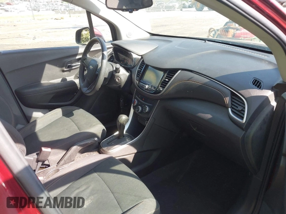 2017 Chevrolet Trax LS with VIN 3GNCJKSBXHL231417, listed as a IAAI auction lot 42032587 with 56,986 mi miles. Bid and sale history available at carsss.com. Image 5.