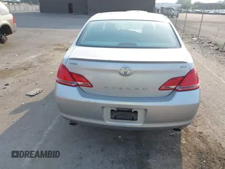 2006 Toyota Avalon XL with VIN 4T1BK36B86U078276, listed as a IAAI auction lot 40260442 with 136,502 mi miles. Bid and sale history available at carsss.com. Image 16.