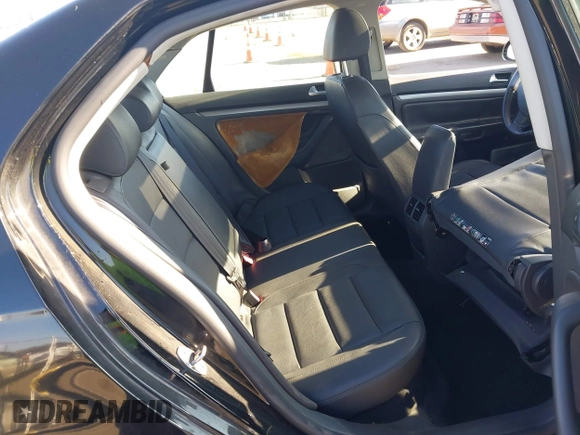 2008 Volkswagen Jetta SE with VIN 3VWRZ71KX8M082752, listed as a IAAI auction lot 42529588 with 167,568 mi miles and . Bid and sale history available at DreamBid. Image 8.