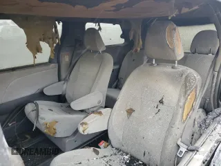 2018 Toyota Sienna LE с VIN 5TDJZ3DC5JS190506, выставлен на аукционе Copart как лот 86137964 с пробегом Не указан миль и Списание • Salvage title. История ставок и продаж доступна на DreamBid. Изображение 10.