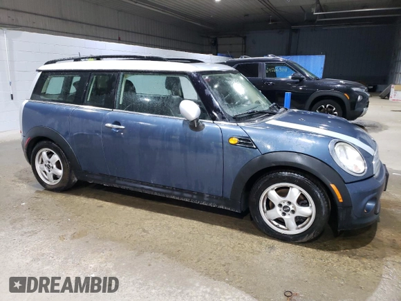 2011 MINI Clubman z VIN WMWZF3C51BTX81754, wystawiony jako Copart lot #64674524 z przebiegiem 109 083 mil mil oraz Szkoda całkowita • Salvage title. Historia ofert i sprzedaży dostępna na DreamBid. Obrazek 4.