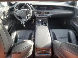 2018 Lexus LS 500 z VIN JTHC51FF2J5003985, wystawiony jako Copart lot #54126835 z przebiegiem 34 247 mil mil oraz Szkody całkowita. Historia ofert i sprzedaży dostępna na DreamBid. Obrazek 8.