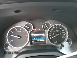 2014 Toyota Tundra SR5 z VIN 5TFEM5F10EX082270, wystawiony jako Copart lot #53432285 z przebiegiem 190 569 mil mil oraz Szkoda całkowita • Salvage title. Historia ofert i sprzedaży dostępna na DreamBid. Obrazek 9.