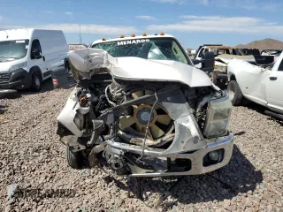 2012 Ford F-350 XL z VIN 1FT8W3DT5CEC66371, wystawiony jako Copart lot #53831665 z przebiegiem 180 081 mil mil oraz Szkoda całkowita • Salvage title. Historia ofert i sprzedaży dostępna na DreamBid. Obrazek 5.