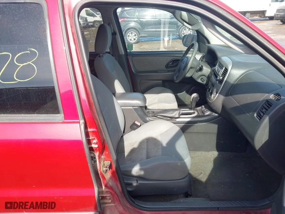 2007 Ford Escape Hybrid with VIN 1FMCU59H17KB95964, listed as a IAAI auction lot 41651728 with 198,371 mi miles. Bid and sale history available at carsss.com. Image 5.