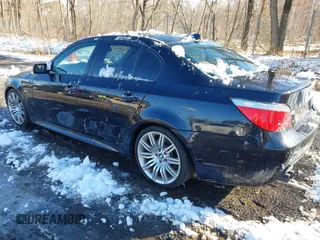 2008 BMW 5 Series 550i with VIN WBANW53518CT54786, listed as a IAAI auction lot 41546342 with 121,094 mi miles. Bid and sale history available at carsss.com. Image 3.