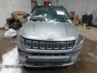 2022 Jeep Compass (RED) Edition with VIN 3C4NJDCB4NT113872, listed as a IAAI auction lot 41599438 with 68,364 mi miles. Bid and sale history available at carsss.com. Image 12.