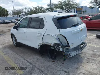 2021 Chevrolet Trax LS with VIN KL7CJKSB2MB323395, listed as a IAAI auction lot 41548740 with 85,999 mi miles. Bid and sale history available at carsss.com. Image 3.