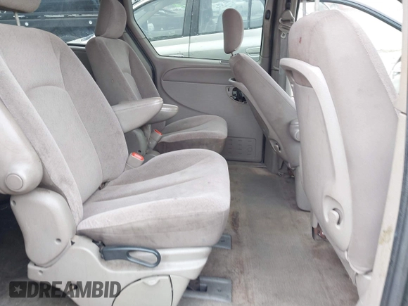 2002 Dodge Caravan Sport with VIN 2B4GP44R22R587446, listed as a IAAI auction lot 41472213 with 241,703 mi miles and . Bid and sale history available at carsss.com. Image 8.