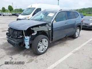 2019 Volkswagen Atlas SE z VIN 1V2WR2CAXKC611864, wystawiony jako IAAI lot #42151795 z przebiegiem 90 178 mil mil oraz . Historia ofert i sprzedaży dostępna na DreamBid. Obrazek 17.