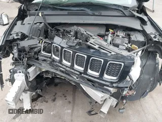 2018 Jeep Compass Altitude with VIN 3C4NJDBB0JT350175, listed as a IAAI auction lot 41544527 with 95,998 mi miles and . Bid and sale history available at carsss.com. Image 10.