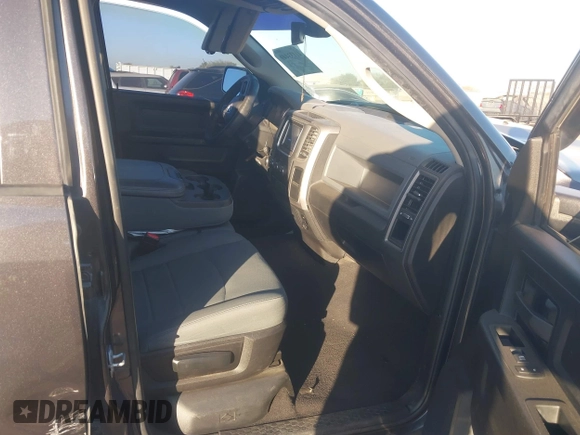 2019 Ram 1500 Classic Tradesman with VIN 1C6RR6FG7KS683916, listed as a IAAI auction lot 41133449 with 94,742 mi miles. Bid and sale history available at carsss.com. Image 5.