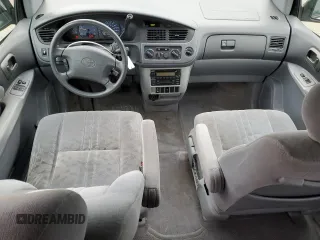 2002 Toyota Sienna LE with VIN 4T3ZF13C72U469151, listed as a Copart auction lot 82419074 with 140,040 mi miles and Salvage Title. Bid and sale history available at carsss.com. Image 8.