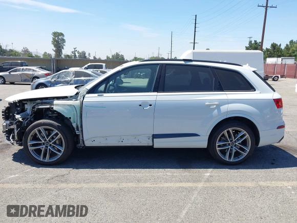 2017 Audi Q7 Prestige with VIN WA1VAAF72HD035098, listed as a IAAI auction lot 42664203 with 49,279 mi miles and . Bid and sale history available at DreamBid. Image 15.