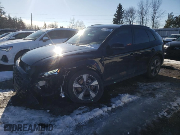 2024 Audi Q5 Komfort with VIN WA1AAAFY0R2077810, listed as a Copart auction lot 83154204 with 14,384 mi miles and Salvage Title. Bid and sale history available at carsss.com. Image 1.