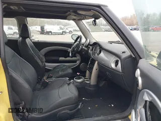 2002 MINI Hardtop with VIN WMWRC33452TC34781, listed as a IAAI auction lot 42100266 with 186,263 mi miles and . Bid and sale history available at DreamBid. Image 5.