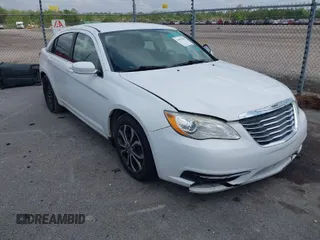 2014 Chrysler 200 LX with VIN 1C3CCBAB4EN141555, listed as a IAAI auction lot 41903899 with 242,673 mi miles. Bid and sale history available at carsss.com. Image 1.