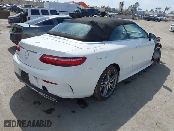 2019 Mercedes-Benz E-Class E 450 with VIN WDD1K6HB6KF082992, listed as a IAAI auction lot 32447280 with 0 mi miles. Bid and sale history available at carsss.com. Image 4.