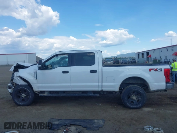 2019 Ford F-250 XL z VIN 1FT7W2B65KED16493, wystawiony jako IAAI lot #42415773 z przebiegiem 143 698 mil mil oraz . Historia ofert i sprzedaży dostępna na DreamBid. Obrazek 15.
