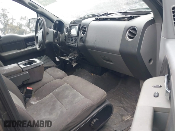 2005 Ford F-150 XLT с VIN 1FTRW12WX5FA40877, выставлен на аукционе IAAI как лот 41760089 с пробегом 182 419 миль миль и . История ставок и продаж доступна на DreamBid. Изображение 5.