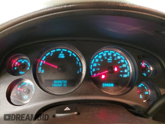 2007 GMC Yukon Denali z VIN 1GKFK638X7J301747, wystawiony jako Copart lot #57597345 z przebiegiem 186 365 mil mil oraz Szkoda całkowita • Salvage title. Historia ofert i sprzedaży dostępna na DreamBid. Obrazek 9.