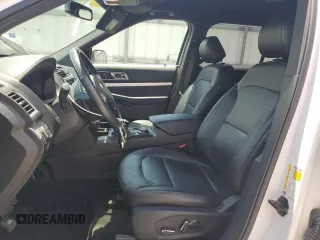 2017 Ford Explorer XLT z VIN 1FM5K8D83HGC60731, wystawiony jako Copart lot #61632765 z przebiegiem 63 521 mil mil oraz Szkoda całkowita • Salvage title. Historia ofert i sprzedaży dostępna na DreamBid. Obrazek 7.