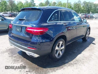 2019 Mercedes-Benz GLC 300 z VIN WDC0G4KB7KV176349, wystawiony jako IAAI lot #42191221 z przebiegiem 66 689 mil mil oraz . Historia ofert i sprzedaży dostępna na DreamBid. Obrazek 4.