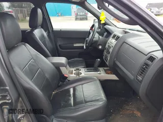 2011 Ford Escape XLT z VIN 1FMCU9D73BKA87277, wystawiony jako IAAI lot #42662242 z przebiegiem 207 649 mil mil oraz . Historia ofert i sprzedaży dostępna na DreamBid. Obrazek 5.