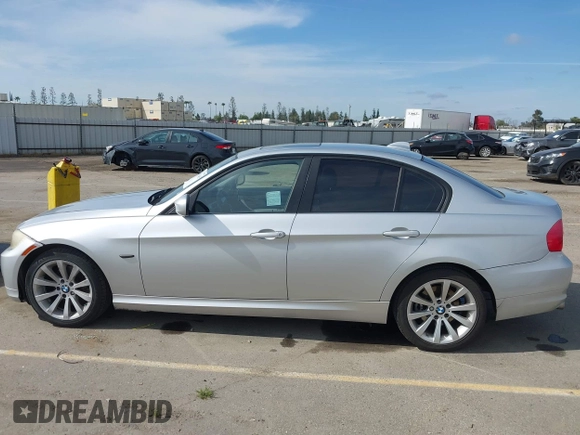 2011 BMW 3 Series 328i with VIN WBAPH5C51BA441481, listed as a IAAI auction lot 41891465 with 116,780 mi miles and . Bid and sale history available at carsss.com. Image 15.