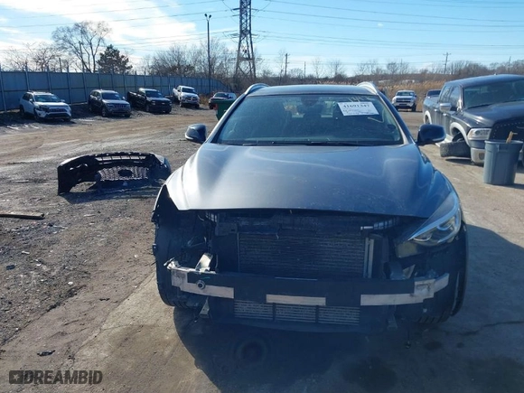 2018 Infiniti QX30 Luxury with VIN SJKCH5CR6JA054067, listed as a IAAI auction lot 41691347 with NaN miles. Bid and sale history available at carsss.com. Image 13.