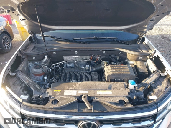 2023 Volkswagen Atlas SE with VIN 1V2HR2CA6PC523233, listed as a IAAI auction lot 41952399 with 28,387 mi miles and . Bid and sale history available at DreamBid. Image 10.