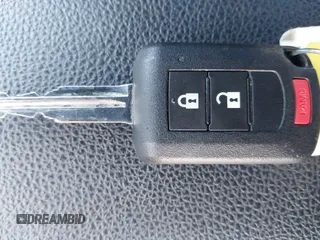2019 Mitsubishi Outlander ES z VIN JA4AR3AU2KU020205, wystawiony jako IAAI lot #41591784 z przebiegiem 26 336 mil mil oraz . Historia ofert i sprzedaży dostępna na DreamBid. Obrazek 11.