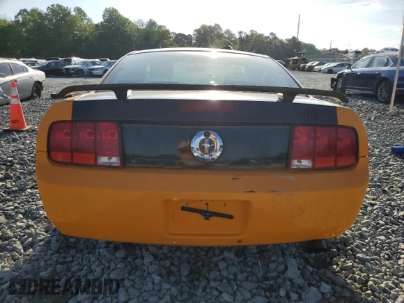 2008 Ford Mustang Deluxe with VIN 1ZVHT80N785158335, listed as a Copart auction lot 55630555 with 227,651 mi miles and Clean Title. Bid and sale history available at carsss.com. Image 6.