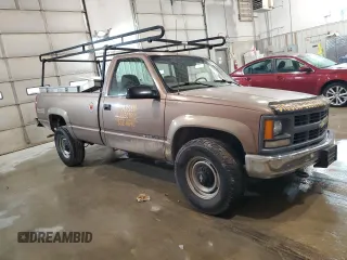 1997 Chevrolet Silverado 2500 z VIN 1GCGK24R4VZ218989, wystawiony jako Copart lot #81666954 z przebiegiem 286 219 mil mil oraz Szkoda całkowita • Salvage title. Historia ofert i sprzedaży dostępna na DreamBid. Obrazek 4.