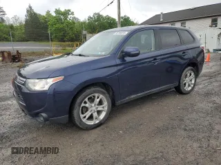 2014 Mitsubishi Outlander SE z VIN JA4AZ3A30EZ006463, wystawiony jako Copart lot #55706915 z przebiegiem 133 900 mil mil oraz Czysty tytuł • Clean title. Historia ofert i sprzedaży dostępna na DreamBid. Obrazek 1.